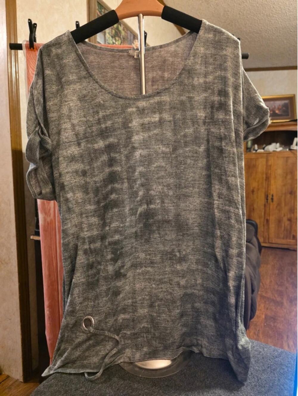 Cato Women’s 26/28W Gray Slub Knit Short Sleeve Grommet Hem Top - Plus Size